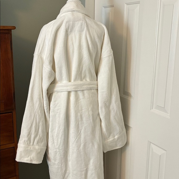 NWOT Cotton Velour White Bathrobe - Picture 4 of 9